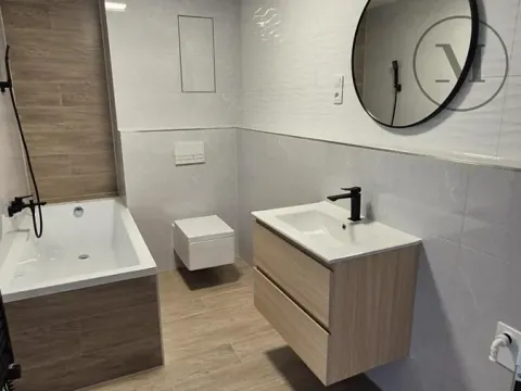 Pronájem bytu 2+kk, České Budějovice, Branišovská, 50 m2