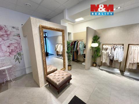 Pronájem obchodního prostoru, Hradec Králové - Pražské Předměstí, Dukelská třída, 6 m2