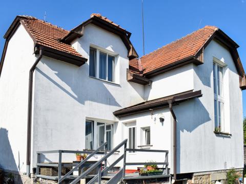 Pronájem bytu 2+1, Jevany, Nad Školou, 73 m2