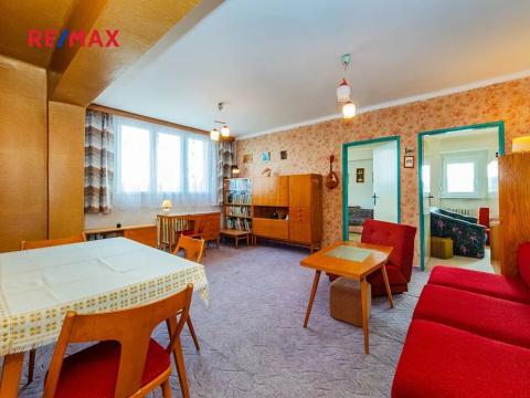 Prodej bytu 3+1, Praha - Modřany, U zastávky, 57 m2
