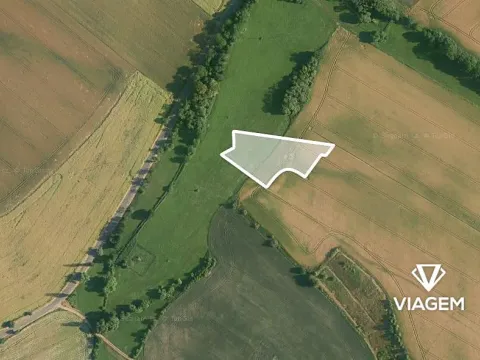 Prodej podílu pole, Nučice, 2304 m2