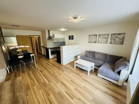 Pronájem bytu 3+kk, Brno, Valchařská, 68 m2