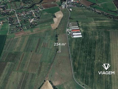 Prodej pole, Choltice, 234 m2