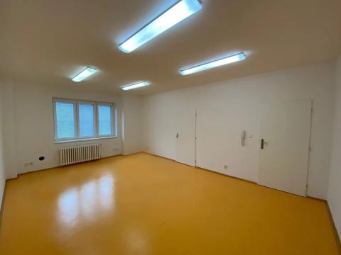 Pronájem kanceláře, Praha - Horní Počernice, Bystrá, 22 m2