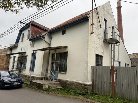 Prodej výrobních prostor, Okrouhlice, 551 m2