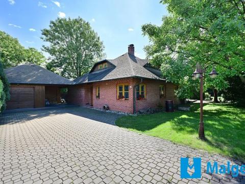 Prodej rodinného domu, Chrášťany, V Zahradách, 213 m2