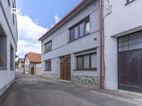 Prodej činžovního domu, Kostelec nad Černými lesy, Jánská, 230 m2