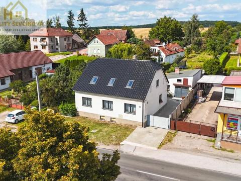 Prodej rodinného domu, Nechanice, 180 m2