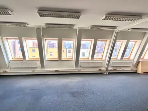 Pronájem kanceláře, Praha - Vinohrady, Kolínská, 100 m2