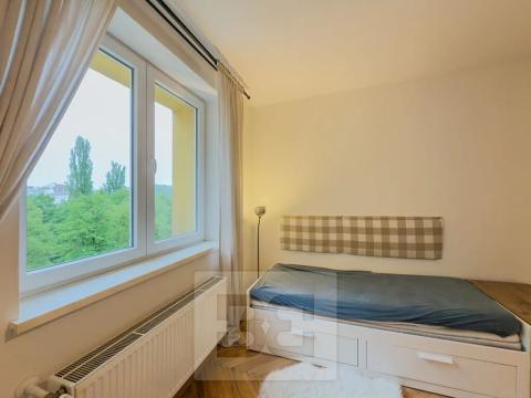 Pronájem bytu 1+kk, Praha - Vršovice, Petrohradská, 28 m2