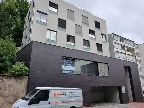 Prodej - jiné, Praha - Smíchov, Holečkova, 4 m2