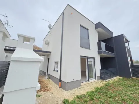 Prodej rodinného domu, Medulin, Chorvatsko, 120 m2