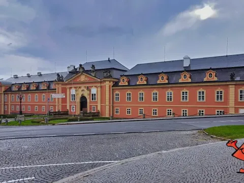 Pronájem restaurace, Dobříš, náměstí Svobody, 419 m2