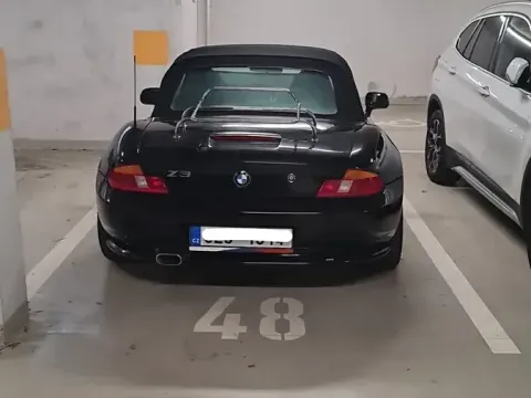 Prodej garážového stání, Praha, 12 m2