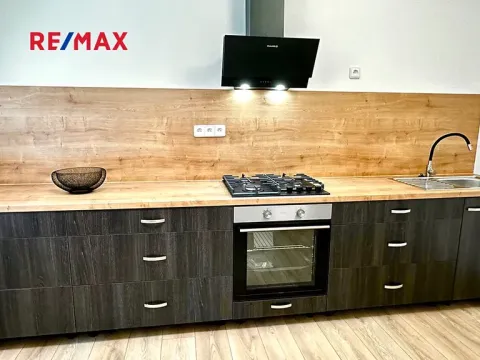 Pronájem bytu 3+1, Kladno, Litevská, 66 m2