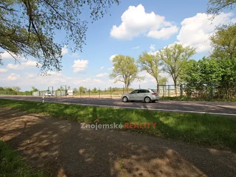 Pronájem komerčního pozemku, Hevlín, 16559 m2