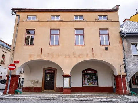 Prodej komerční nemovitosti, Hostinné, Poštovní, 438 m2