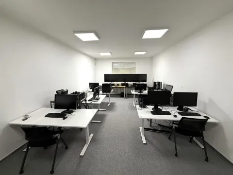 Pronájem kanceláře, Brno - Židenice, Kosmákova, 13 m2