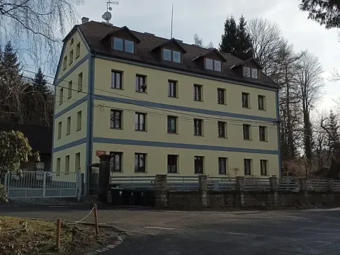 Pronájem bytu 3+1, Liberec, Na Srázu, 63 m2