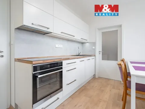 Prodej bytu 3+1, Jihlava, Královský vršek, 72 m2