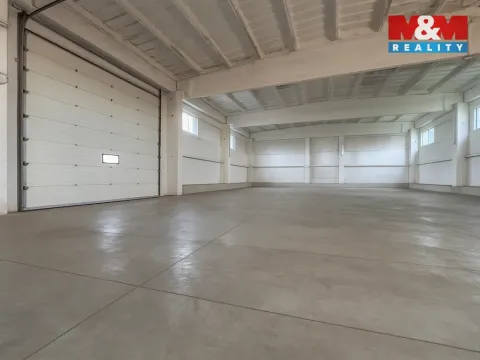 Pronájem skladu, Čestice, 650 m2