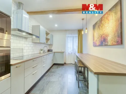 Prodej bytu 4+1, Černošice, Komenského, 109 m2