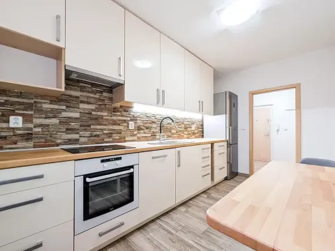 Pronájem bytu 2+1, Brno, Merhautova, 61 m2
