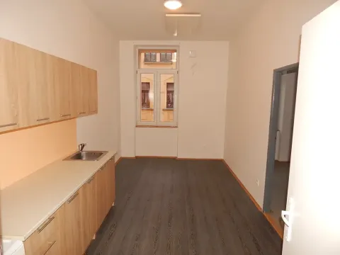 Pronájem bytu 2+kk, Úpice, Regnerova, 51 m2