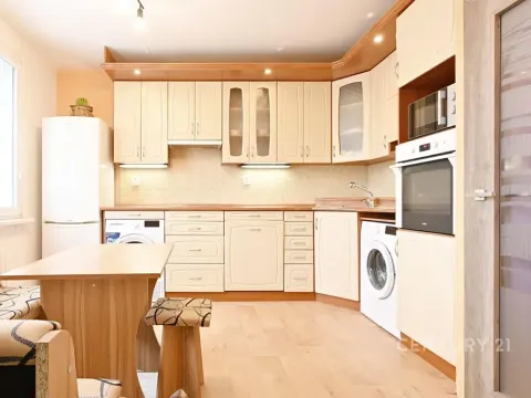 Pronájem bytu 2+1, Bílina, Sídliště Za Chlumem, 35 m2