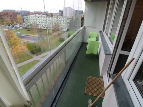 Pronájem bytu 1+kk, Praha - Karlín, Nekvasilova, 28 m2