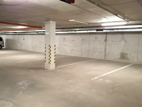 Pronájem garážového stání, Plzeň, Rejskova, 16 m2