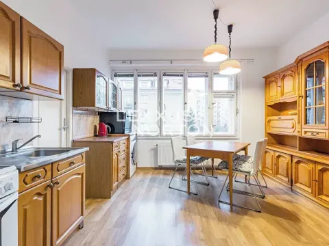 Pronájem bytu 2+1, Praha - Vokovice, Kladenská, 84 m2