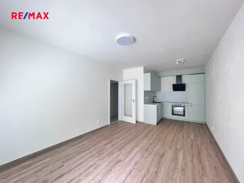 Pronájem bytu 2+kk, Chrudim, Luhanova, 48 m2