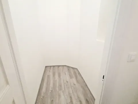 Pronájem bytu 3+1, Praha - Holešovice, Komunardů, 85 m2