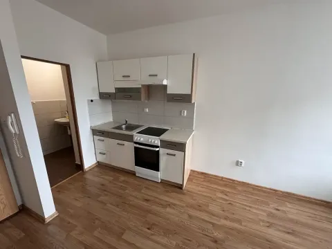 Pronájem bytu 2+kk, Jeseník, Masarykovo nám., 39 m2