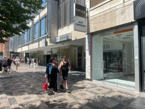 Pronájem obchodního prostoru, Praha - Nové Město, Václavské náměstí, 30 m2