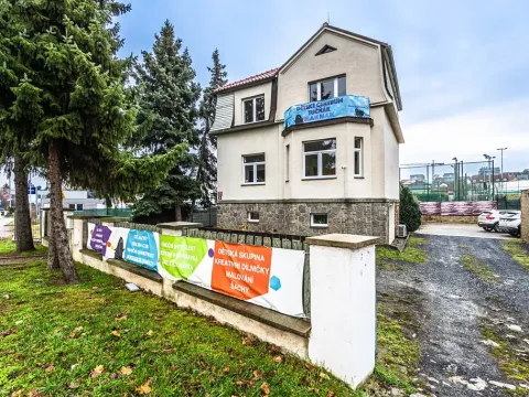 Prodej obchodního prostoru, Praha - Štěrboholy, Ústřední, 280 m2