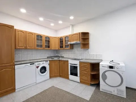 Pronájem bytu 2+kk, Dalovice, Botanická, 48 m2