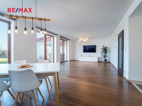 Prodej rodinného domu, Nupaky, Kruhová, 161 m2