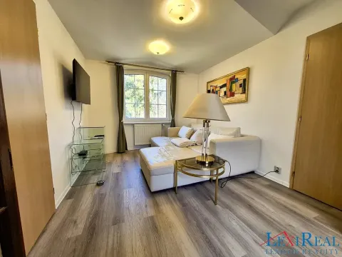 Pronájem bytu 2+1, Praha - Kunratice, Nad Šeberákem, 45 m2