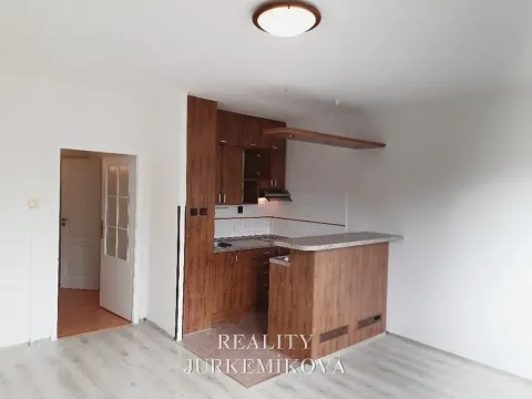 Pronájem bytu 2+kk, Praha - Modřany, Urbánkova, 49 m2