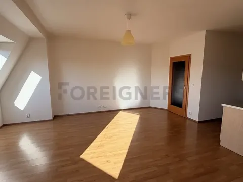Pronájem bytu 2+kk, Praha, Komořanská, 61 m2