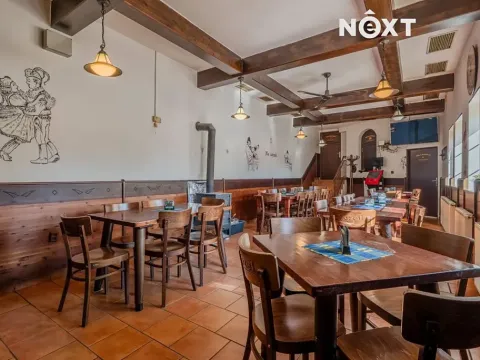 Prodej restaurace, Strážnice, Radějovská, 302 m2
