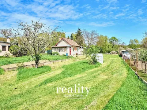 Prodej zahrady, Znojmo, Pražská zahr. C, 1985 m2