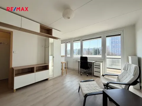 Pronájem bytu 1+kk, Praha - Krč, Hurbanova, 27 m2