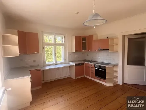 Pronájem bytu 2+1, Cvikov, Československé armády, 79 m2