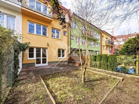Prodej rodinného domu, Praha - Kyje, Stulíková, 375 m2