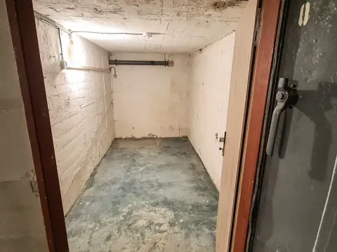 Pronájem skladu, Brno, Klatovská, 23 m2