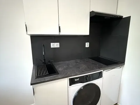 Pronájem bytu 1+kk, Praha - Záběhlice, Macešková, 20 m2