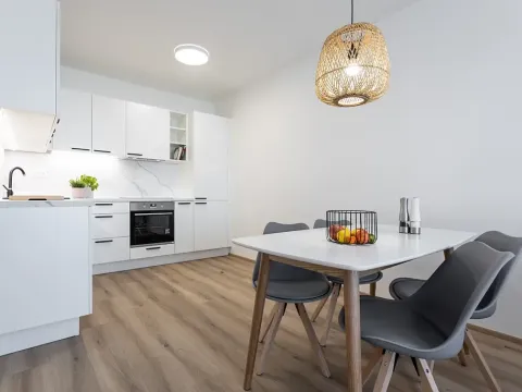 Pronájem bytu 2+kk, Praha - Hloubětín, Sobí, 54 m2
